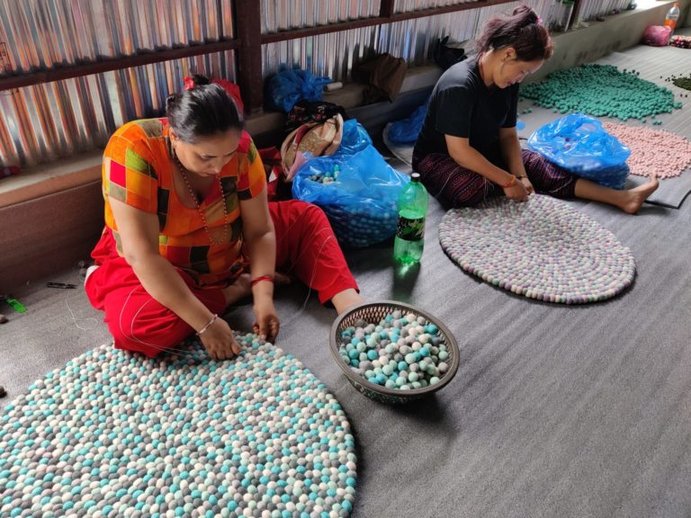 Best Quality Felt Ball Rugs