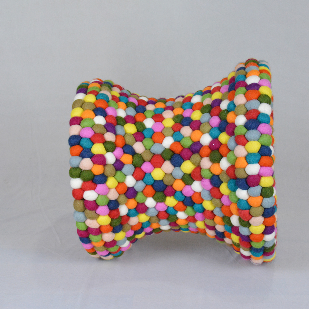 Felt Ball Round Shape Pouf (Muda) - Image 3